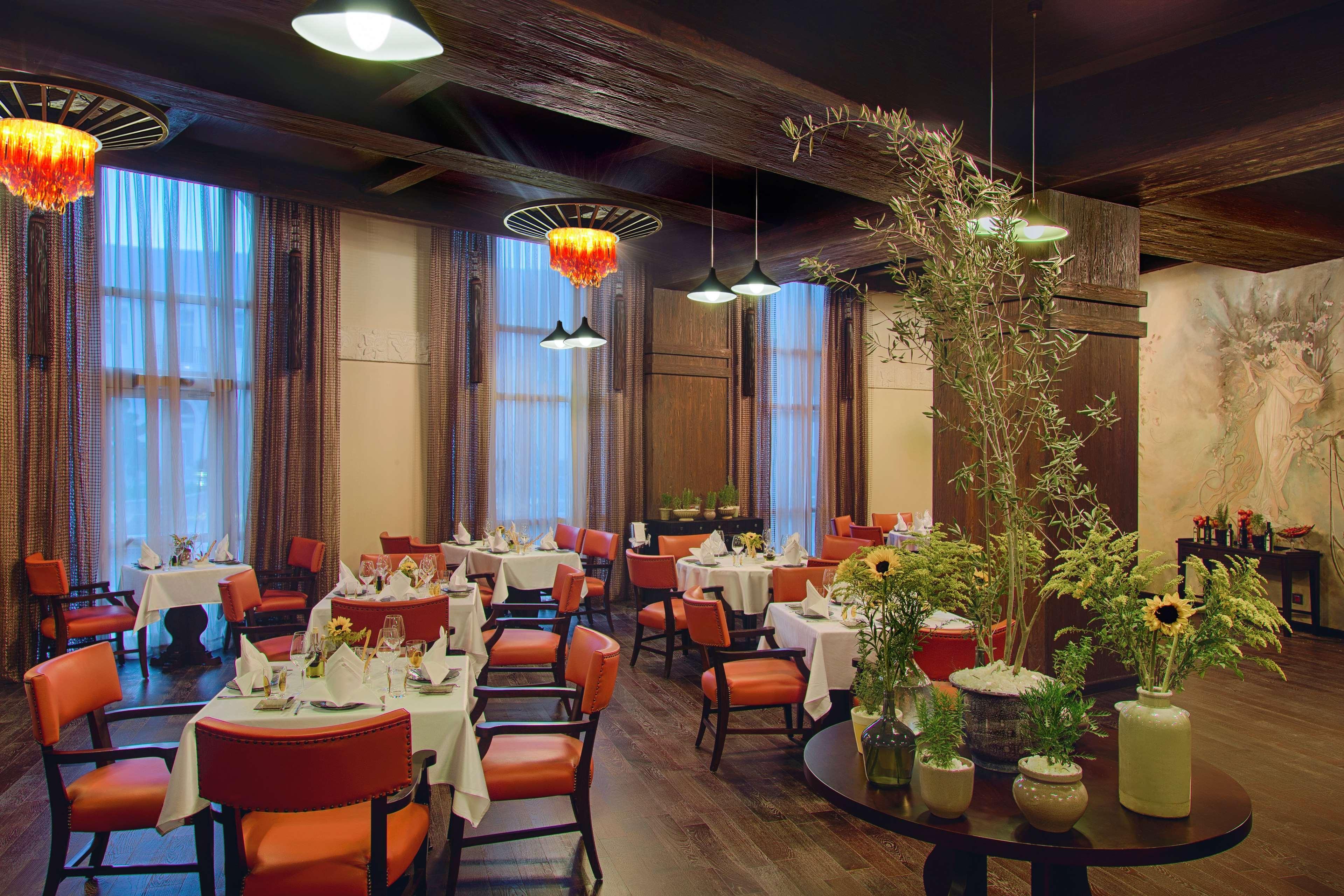 Royal Maxim Palace Kempinski Каир Экстерьер фото Restaurant