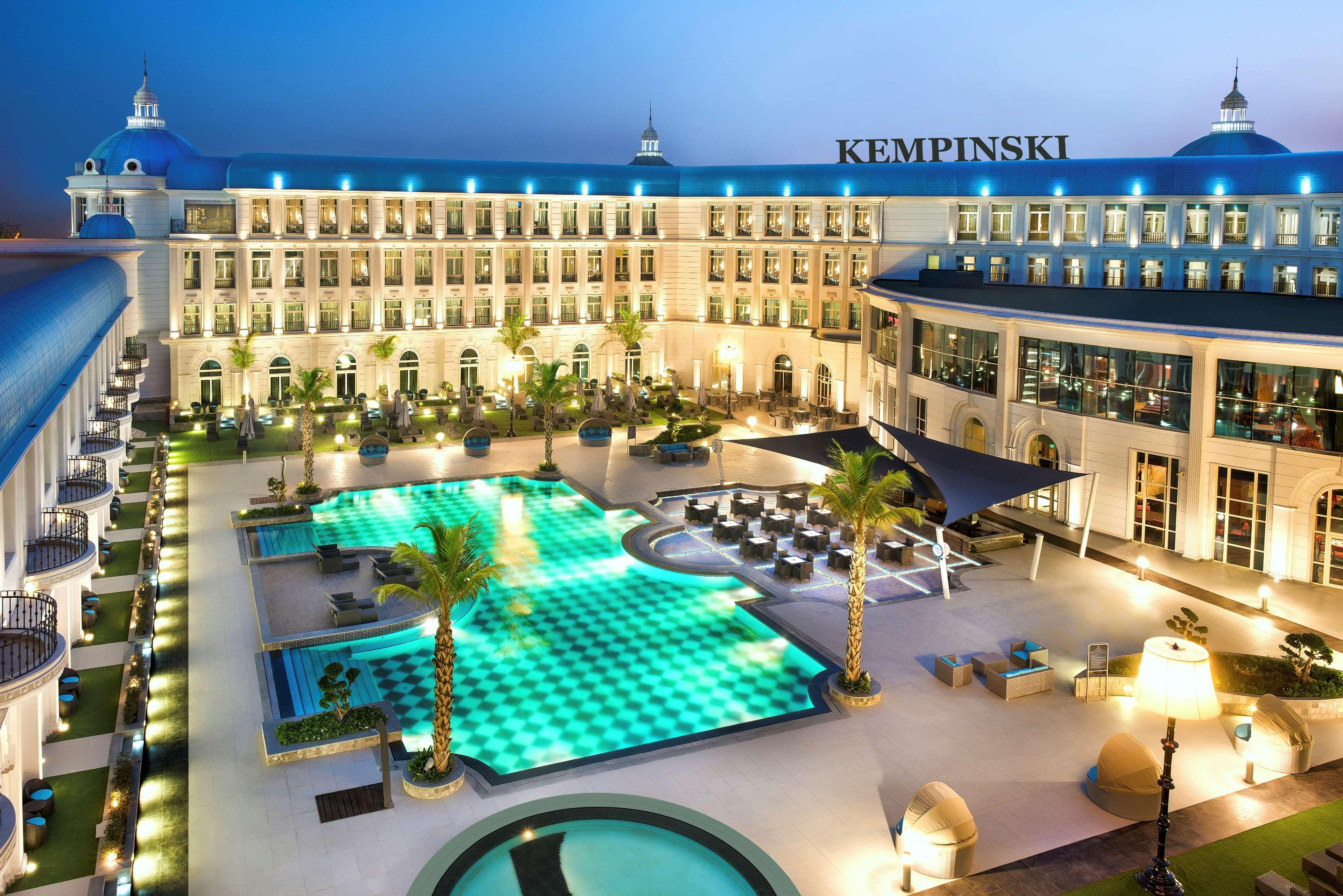 Royal Maxim Palace Kempinski Каир Экстерьер фото Kempinski Hotel, Muscat
